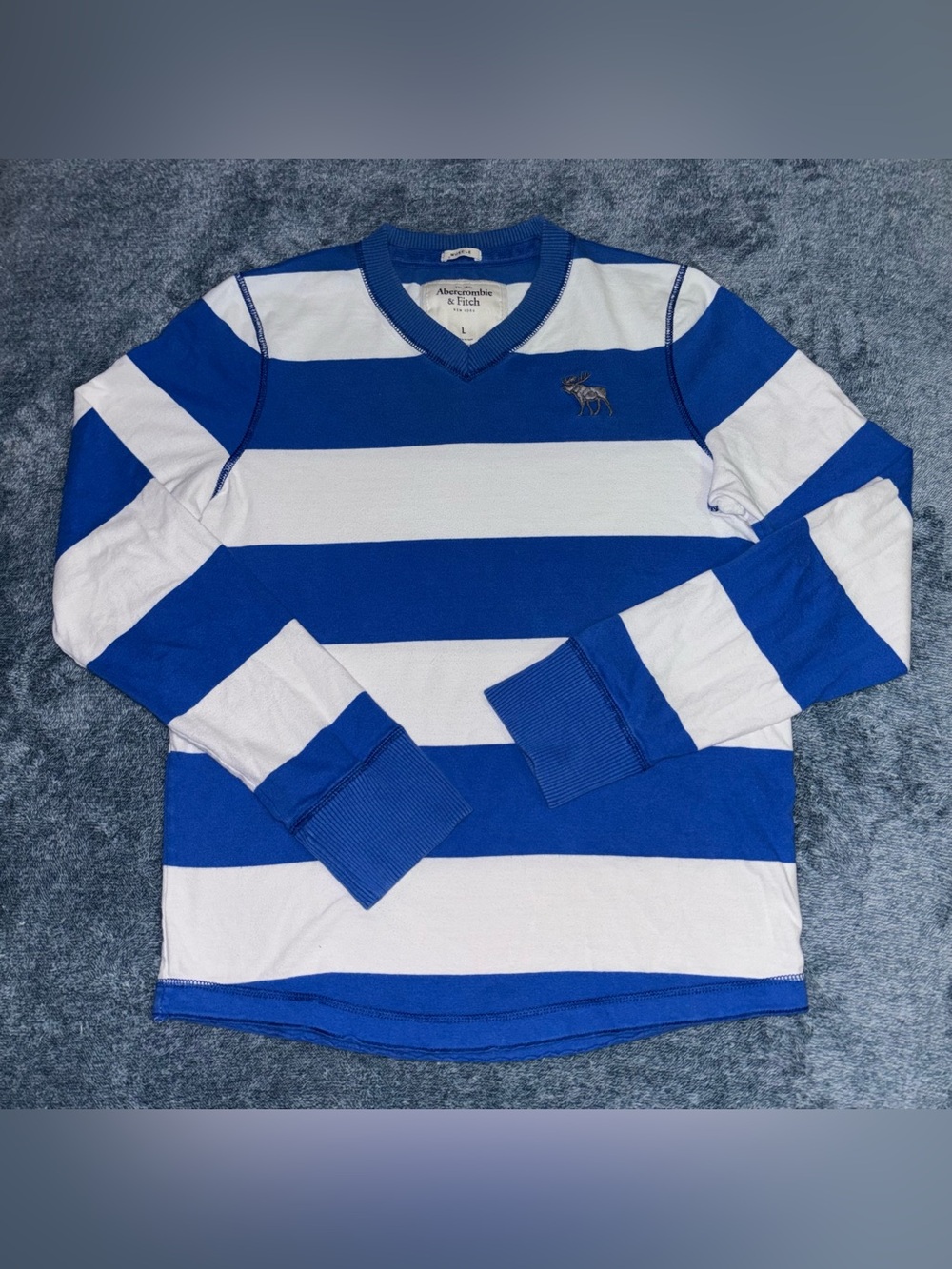 Y2K Abercrombie & Fitch Blue and White Striped Moose Logo Shirt Size Large